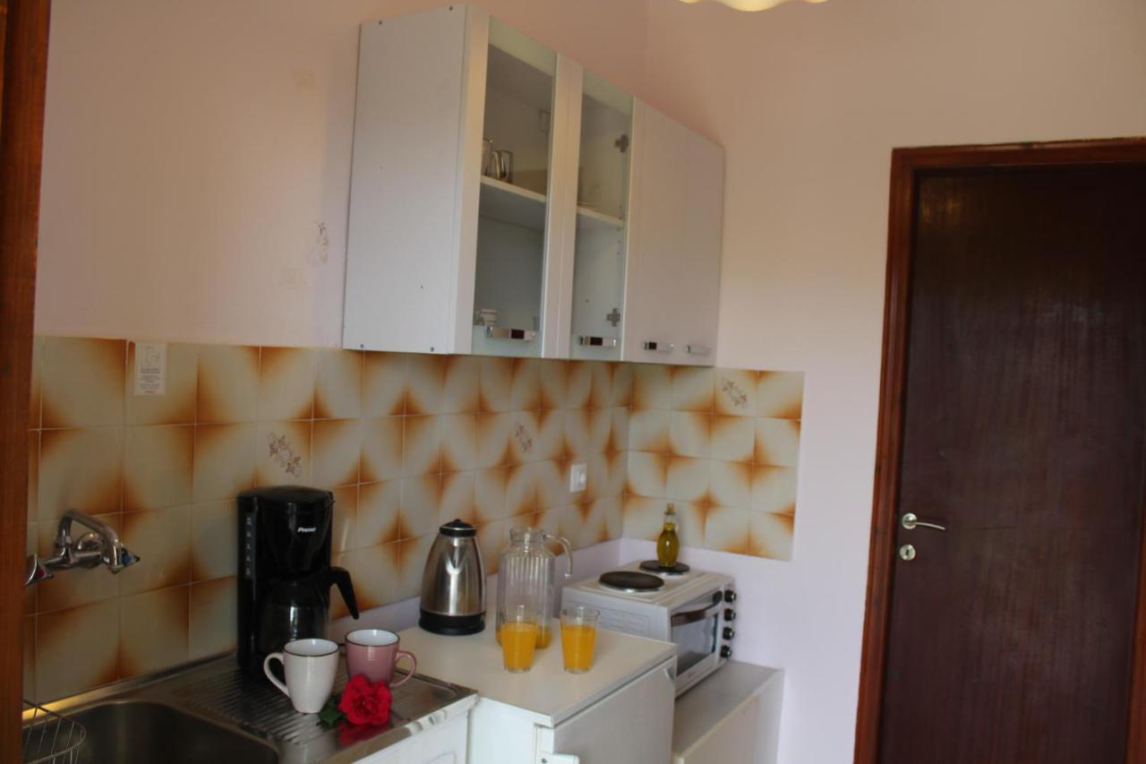 Marina 1990 Apartment อายีโอส เยออร์ยิโอส ปากอน ภายนอก รูปภาพ