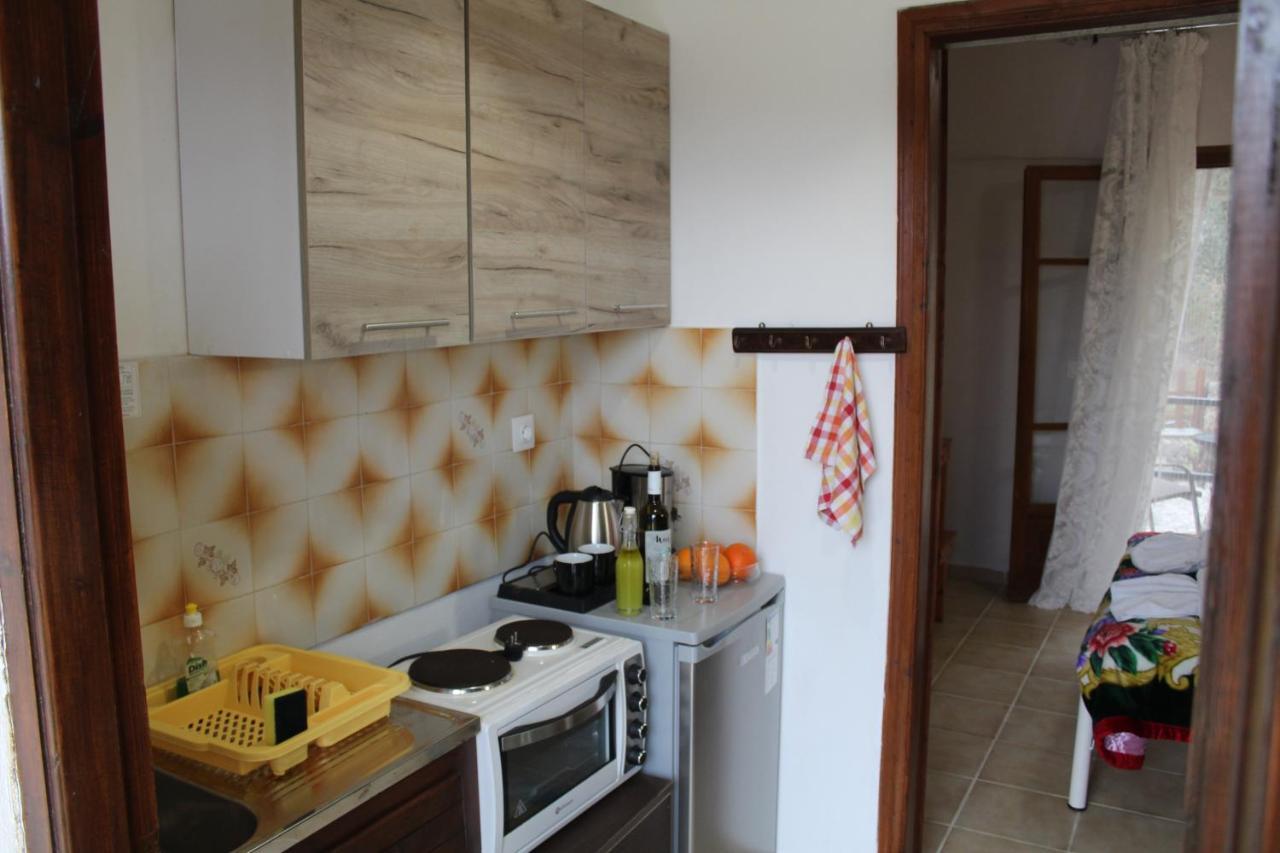 Marina 1990 Apartment อายีโอส เยออร์ยิโอส ปากอน ภายนอก รูปภาพ